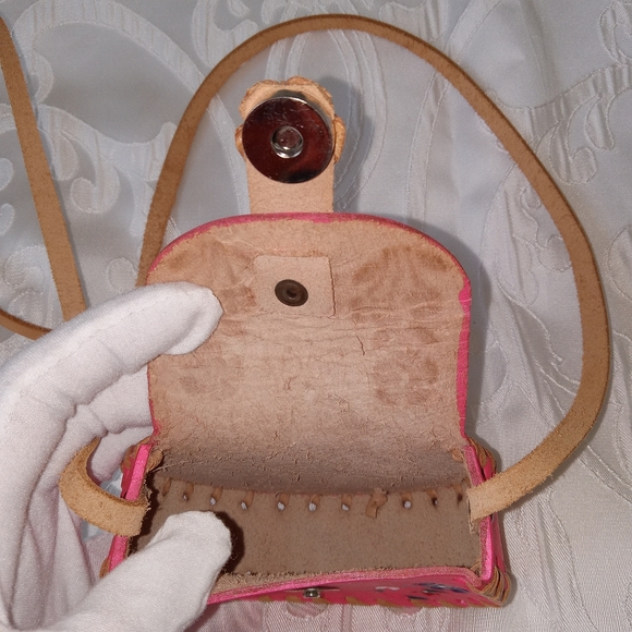 Mexican hand stitched leather purse - Picture 5 of 6